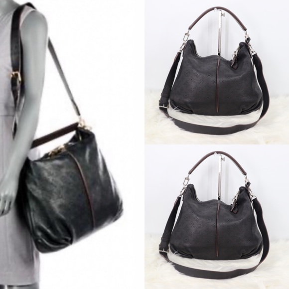 Louis Vuitton Handbags - 💜LIKE NEW💜Handbag Mahina Leather PM💜